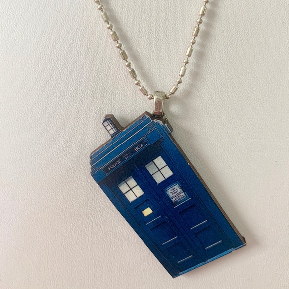 Blue Police Box Time Machine Necklace Pendant - Picture 8 of 9